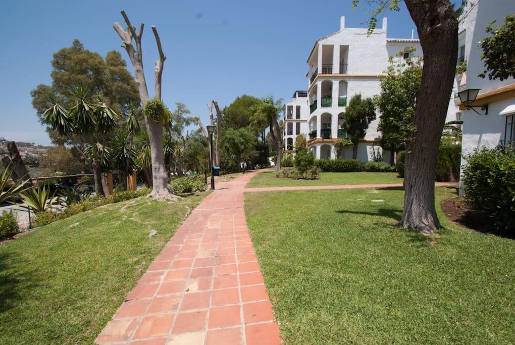 Apartamento Con Piscina Cerca Del Golf En Atalaya - Atalaya Del Golf 31 Estepona Eksteriør bilde