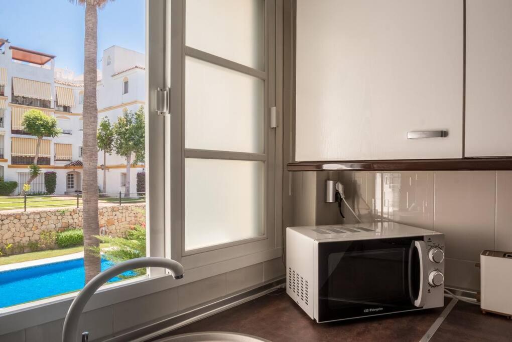 Apartamento Con Piscina Cerca Del Golf En Atalaya - Atalaya Del Golf 31 Estepona Eksteriør bilde