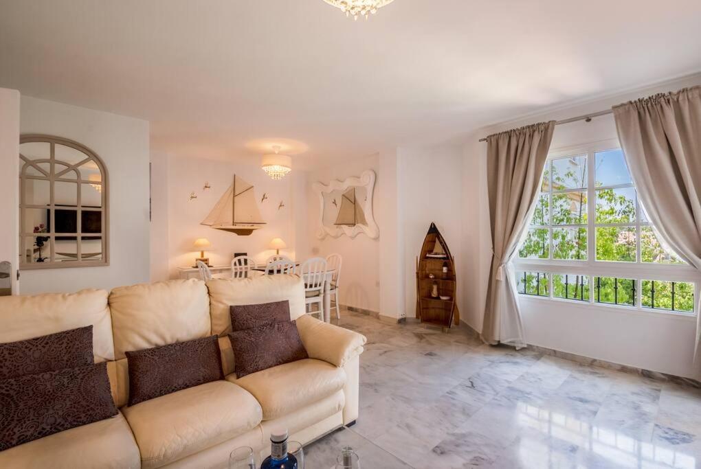 Apartamento Con Piscina Cerca Del Golf En Atalaya - Atalaya Del Golf 31 Estepona Eksteriør bilde